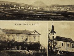 dobová pohlednice vsi s kostelem (vpravo dole)