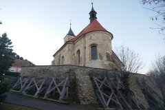 pohled zezadu zprava