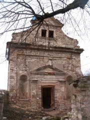 průčelí kaple