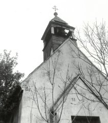 štít kaple