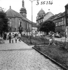 pohled na starý Most s kostelem