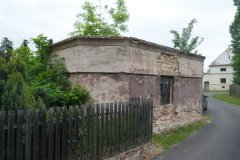 pohled zezadu zleva