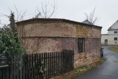pohled zezadu zleva