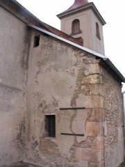 přístavek u levé stěny vzadu