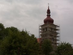 pohled zepředu zleva - oprava fasády věže