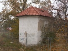 pohled zezadu zleva