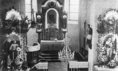 pohled do interiéru - hlavní oltář