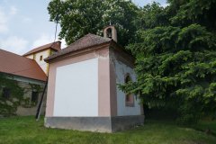 pohled zezadu zleva