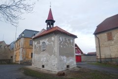 pohled zezadu zprava