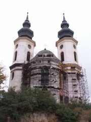 průčelí kostela
