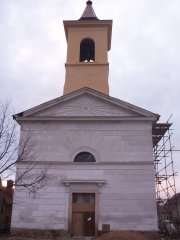 průčelí kostela