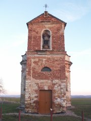 průčelí kostela