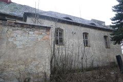 pohled zleva