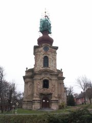 průčelí kostela