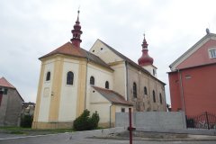 pohled zezadu zleva