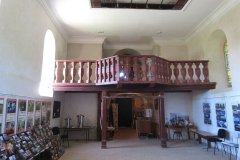 interiér - přední část