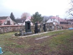 oprava ohradní zdi okolo kostela