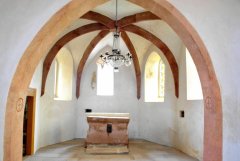 pohled do presbytáře