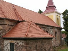 pohled zezadu zleva - nová střecha