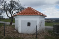 pohled zezadu zleva