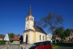 pohled zepředu zprava