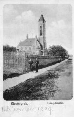 dobová pohlednice s kostelem