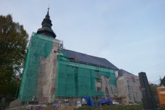 pohled zepředu zprava