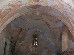pohled do interiéru - klenba presbytáře