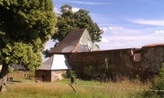 opravená střecha presbytáře