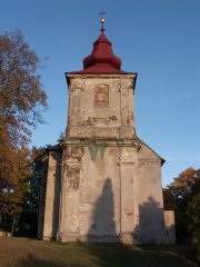 průčelí kostela