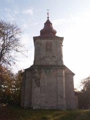 průčelí kostela