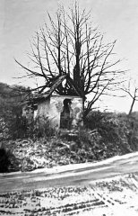historické foto kaple po poškození pádem lípy