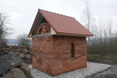 pohled zezadu zleva