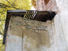 přístavek vlevo vzadu - detail zastřešení