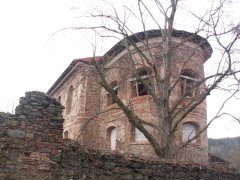 pohled zezadu zprava