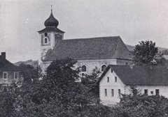 kostel s původní bání
