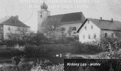 kostel s původní bání