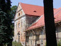 pohled zepředu zprava