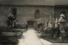 hřbitov u kostela