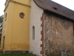 pohled na pravou přední část
