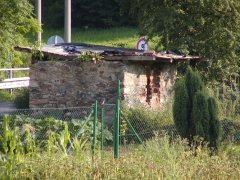 pohled zezadu zleva