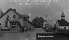 starší foto kaple (vpravo)