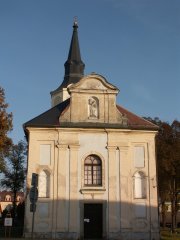 průčelí kostela