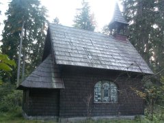 pohled zezadu zleva