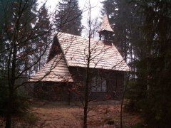 pohled zezadu zleva