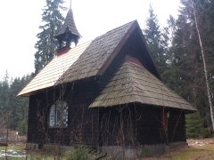 pohled zezadu zprava