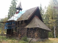 pohled zezadu zprava