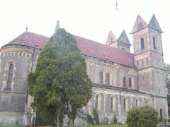 pohled zezadu zleva