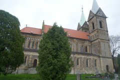 pohled zezadu zleva