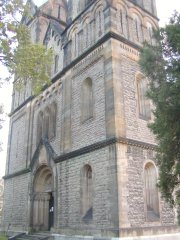 pohled zepředu zprava